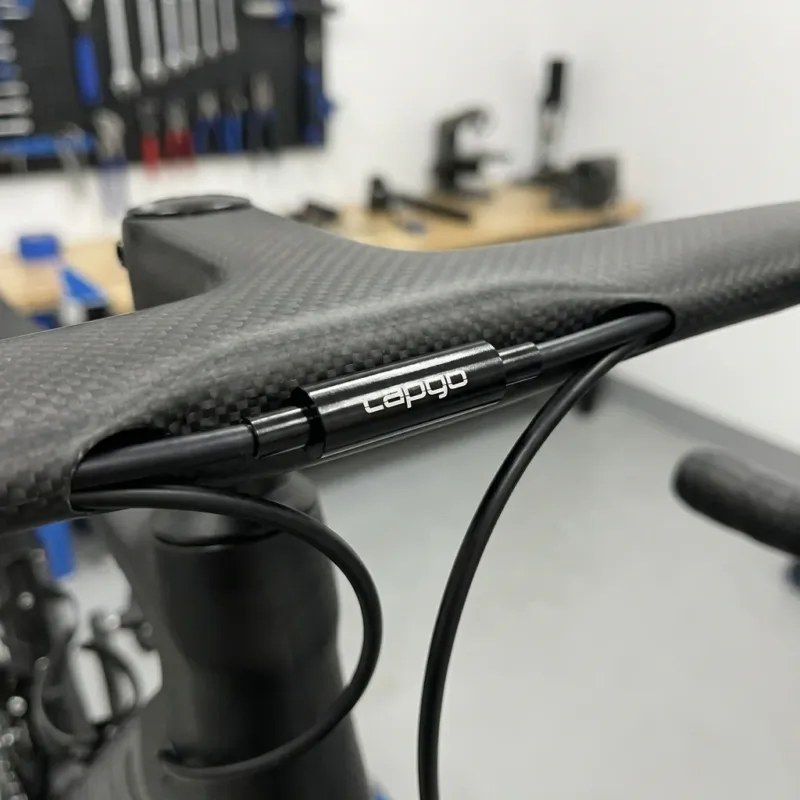 Solange Der Vorrat Reicht capgo OL Schaltaußenhüllen Verbinder Alu 4 mm, 2 Stück, schwarz - Integrierte Zugverlegung