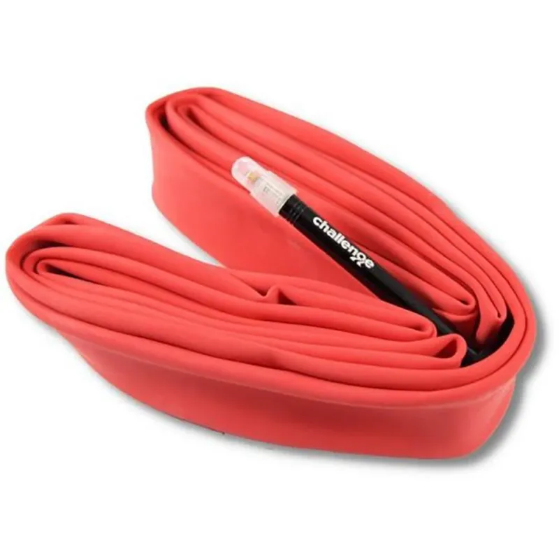 Challenge Schlauch Latex 33-42/622 Rot - nahtloser High-Performance-Rennradschlauch Schneller Versand