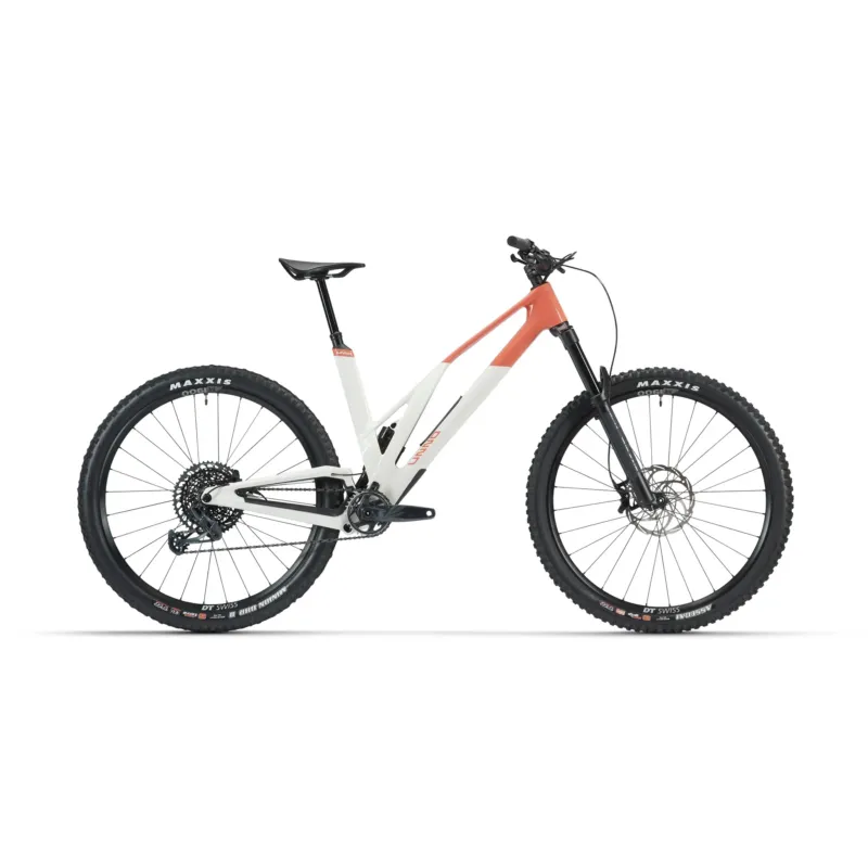 UNNO DASH Elite Living Coral - Eggwhite 2025 - S2 Sichere Zahlung