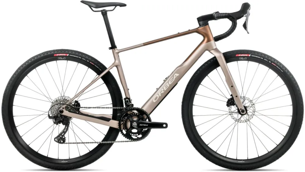 Orbea Terra M20 Team - 28 Zoll - Diamant - 2026 - Nickel - Met Cinnamon (Matt) - Größe S Heißes Angebot